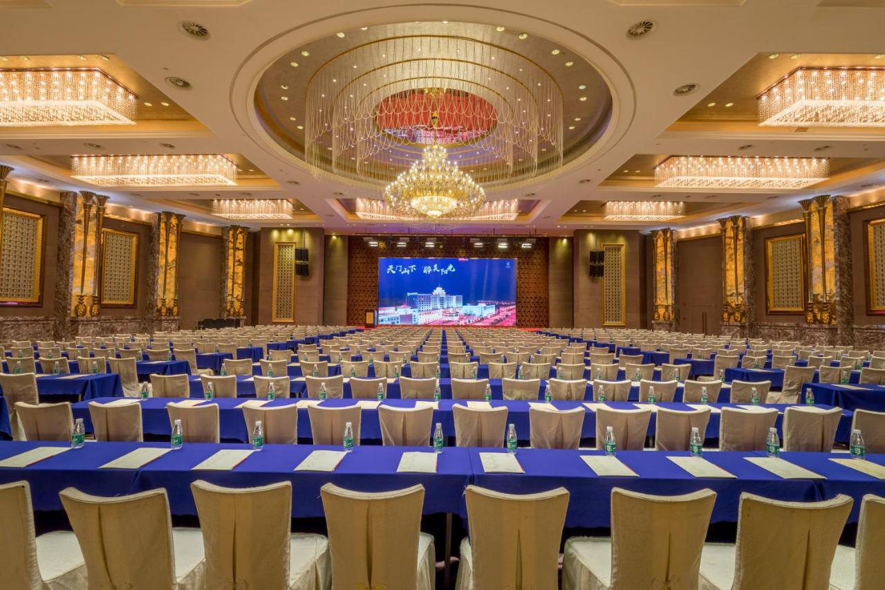 ซันไชน์ โฮเต็ล แอนด์ รีสอร์ต จางเจียจี้ Hotel จางเจียเจี้ย ภายนอก รูปภาพ