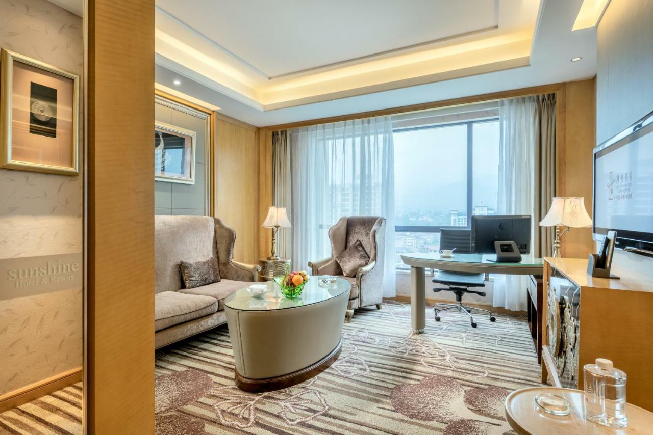 ซันไชน์ โฮเต็ล แอนด์ รีสอร์ต จางเจียจี้ Hotel จางเจียเจี้ย ภายนอก รูปภาพ