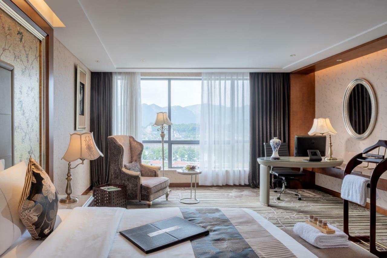 ซันไชน์ โฮเต็ล แอนด์ รีสอร์ต จางเจียจี้ Hotel จางเจียเจี้ย ภายนอก รูปภาพ